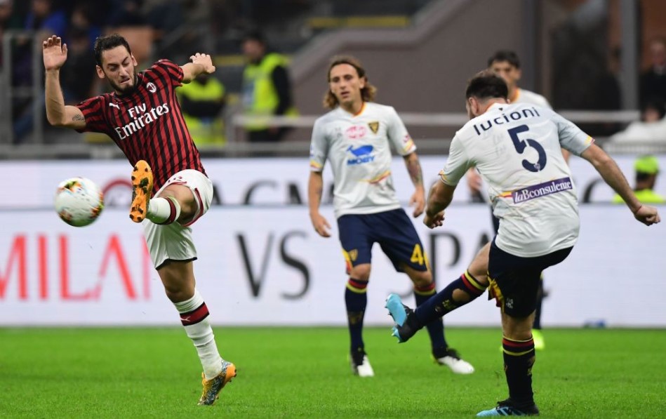Phong do AC Milan vs Lecce toi nay